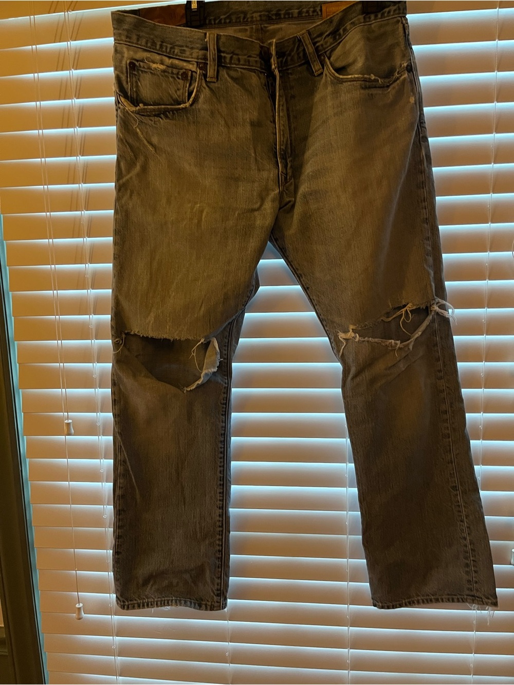 GAP Men's Straight Ripped Jeans in Faded Blue